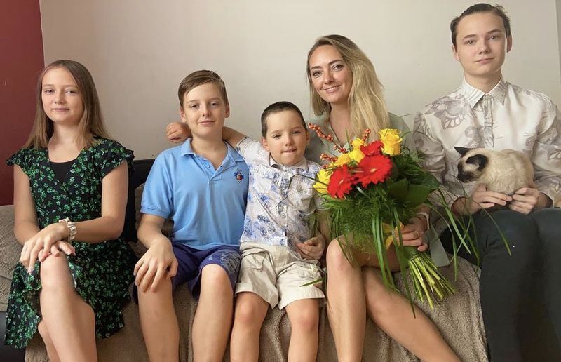 "Заблудившись на полтора года в России": Роман Мальков пожаловался, что не может встретиться с детьми